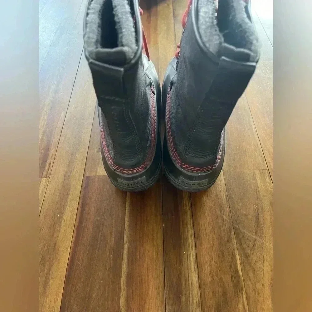 Sorel snow/rain boots - Picture 5 of 8